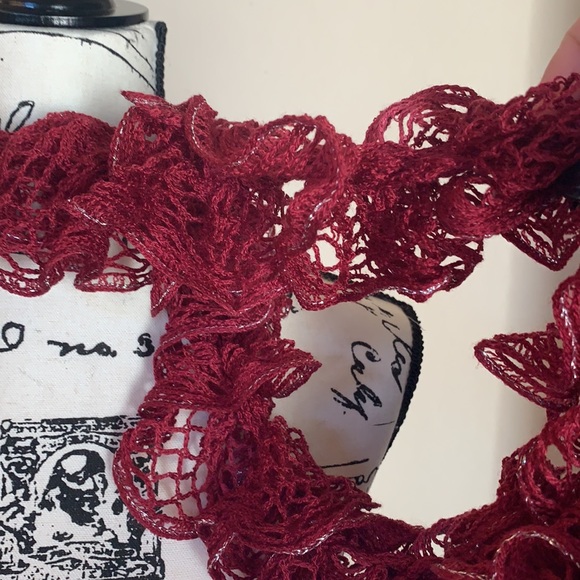 ♥️ Crochet Lace Scarf Maroon/Red w Silver Shimmer - Picture 4 of 7